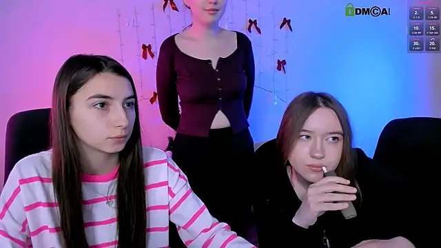 Snapshot of leslie_bird chatting on January 15, 10:20 am leslie bird online show from January 15, 10:20 am