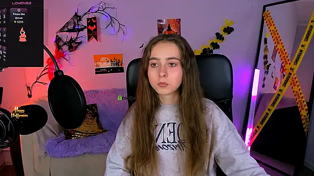 rebecca smile online show from November 3, 1:23 pm