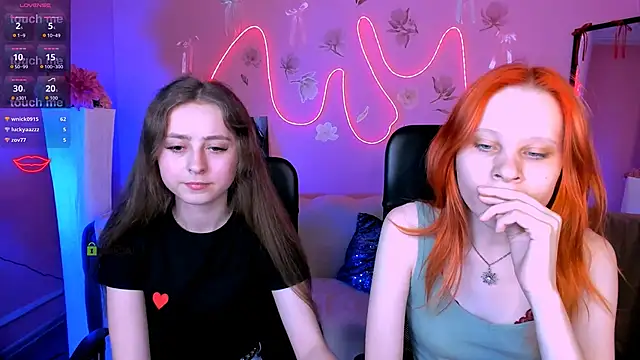 Snapshot of rebecca_smile chatting on May 2, 7:19 pm rebecca smile online show from May 2, 7:19 pm