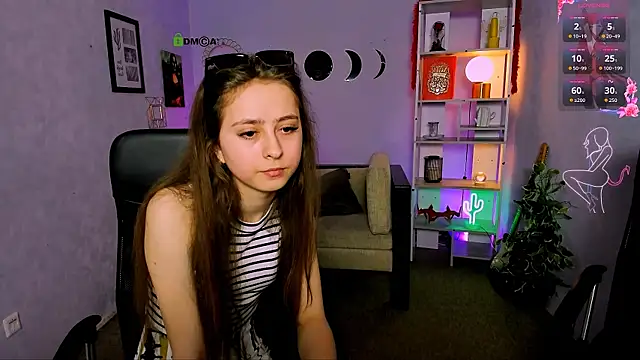 Snapshot of rebecca_smile chatting on May 4, 12:45 pm rebecca smile online show from May 4, 12:45 pm