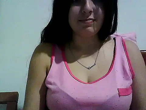 Snapshot of larj021bb chatting on October 31, 1:06 am larj021bb online show from October 31, 1:06 am