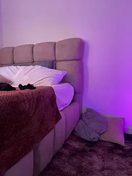 Dania Oconor online show from November 26, 10:00 pm