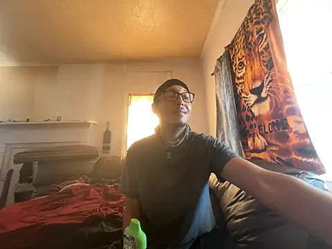 ThrowedWorldWide online show from March 4, 4:13 pm