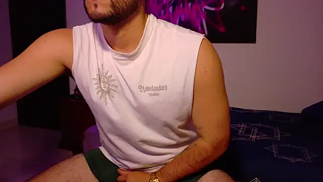 Snapshot of TomSloam chatting on February 20, 5:26 am TomSloam online show from February 20, 5:26 am