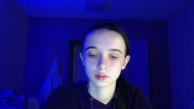 Snapshot of Emilia_Light chatting on November 12, 7:35 pm Emilia Light online show from November 12, 7:35 pm