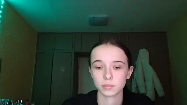 Snapshot of Emilia_Light chatting on February 13, 12:34 pm Emilia Light online show from February 13, 12:34 pm