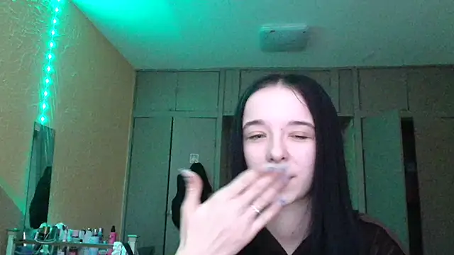 Emilia Light online show from March 9, 6:17 am