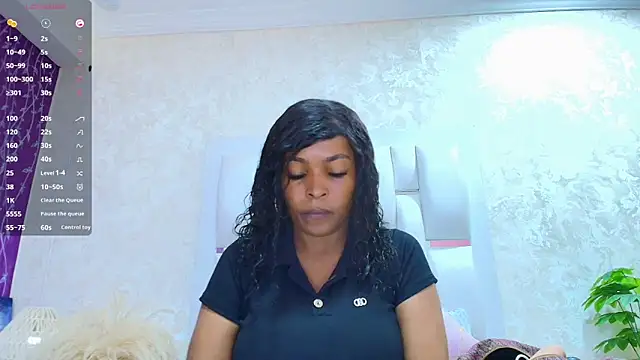 Snapshot of Layla_lell chatting on April 11, 12:42 pm Layla lell online show from April 11, 12:42 pm