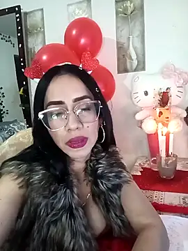 YaraDuartee online show from February 15, 1:02 am