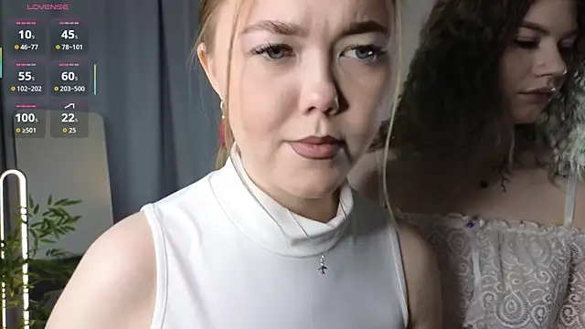 Snapshot of TwixieGuo chatting on October 25, 10:34 am TwixieGuo online show from October 25, 10:34 am