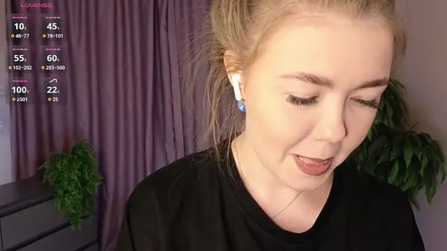 Snapshot of TwixieGuo chatting on November 26, 10:49 am TwixieGuo online show from November 26, 10:49 am