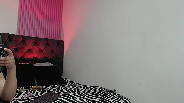 iam kinky online show from October 27, 2:10 pm