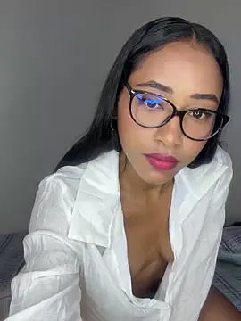 Snapshot of Soleyma_ chatting on September 30, 1:38 pm Soleyma online show from September 30, 1:38 pm