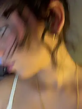 Capricho 01 online show from May 13, 6:16 pm