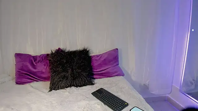 Snapshot of Olivia_Morrys chatting on February 13, 8:05 pm Olivia Morrys online show from February 13, 8:05 pm