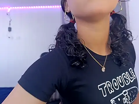 Ivonnybonn online show from September 26, 3:05 pm