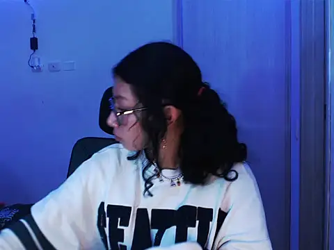 Ivonnybonn online show from January 8, 10:23 pm