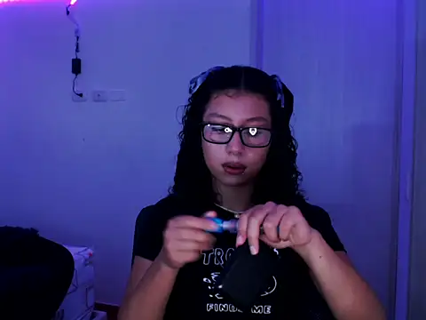 Ivonnybonn online show from February 9, 5:28 pm