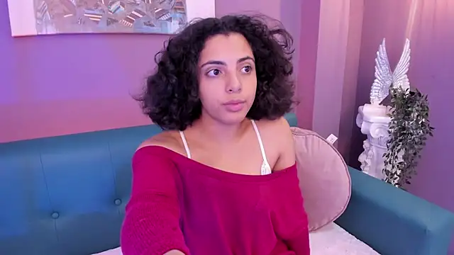 Snapshot of Alessiia__ chatting on February 4, 3:01 am Alessiia online show from February 4, 3:01 am