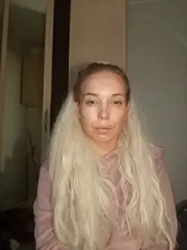 Snapshot of Conny_Shellie chatting on March 5, 10:17 pm Conny Shellie online show from March 5, 10:17 pm