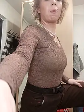 Snapshot of Conny_Shellie chatting on March 10, 7:02 am Conny Shellie online show from March 10, 7:02 am