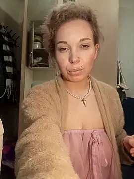 Snapshot of Conny_Shellie chatting on March 21, 9:40 pm Conny Shellie online show from March 21, 9:40 pm