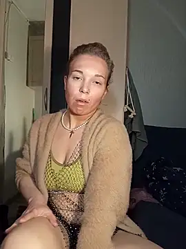 Snapshot of Conny_Shellie chatting on March 25, 7:42 pm Conny Shellie online show from March 25, 7:42 pm