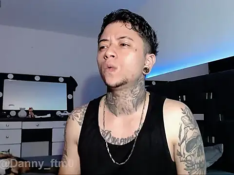 Dannystone2 online show from May 5, 11:24 pm