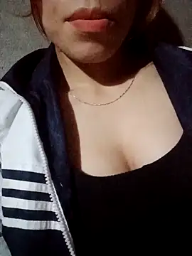 Snapshot of nhinhi-sexy chatting on October 8, 9:45 pm nhinhi-sexy online show from October 8, 9:45 pm