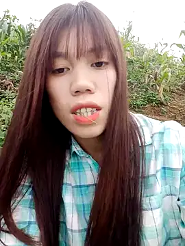 Snapshot of nhinhi-sexy chatting on November 9, 4:22 am nhinhi-sexy online show from November 9, 4:22 am