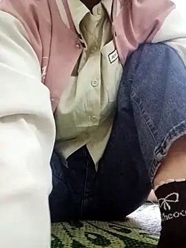 Snapshot of nhinhi-sexy chatting on November 19, 12:32 am nhinhi-sexy online show from November 19, 12:32 am