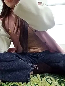 Snapshot of nhinhi-sexy chatting on November 19, 11:49 pm nhinhi-sexy online show from November 19, 11:49 pm