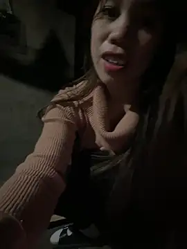 Snapshot of nhinhi-sexy chatting on January 12, 9:53 pm nhinhi-sexy online show from January 12, 9:53 pm