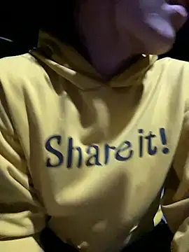 Snapshot of nhinhi-sexy chatting on January 17, 1:05 pm nhinhi-sexy online show from January 17, 1:05 pm