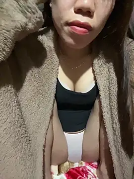 Snapshot of nhinhi-sexy chatting on February 8, 7:28 pm nhinhi-sexy online show from February 8, 7:28 pm