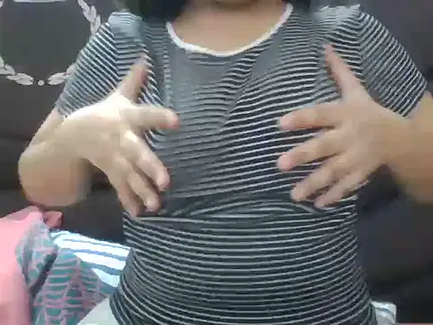 Snapshot of Black_evil_eyes_01 chatting on September 26, 7:34 am Black evil eyes 01 online show from September 26, 7:34 am
