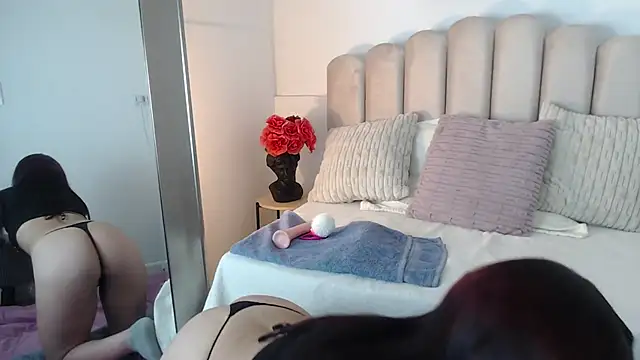 isa bigassx online show from November 5, 4:45 am