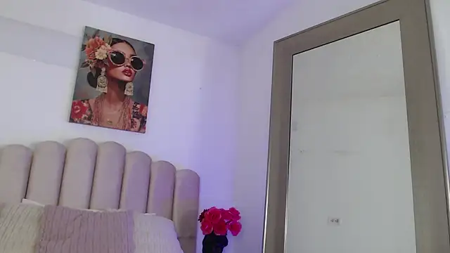 isa bigassx online show from December 23, 4:54 am