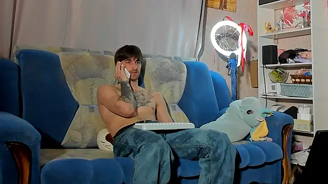 Snapshot of sweet_smith8 chatting on April 4, 6:05 pm sweet smith8 online show from April 4, 6:05 pm