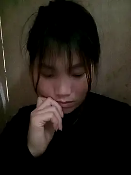 min-xinh online show from February 18, 7:48 am