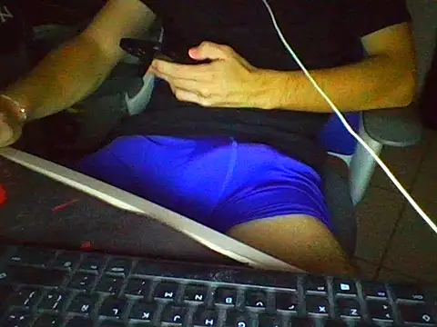 AlbertoRuiz086 online show from October 13, 6:57 am