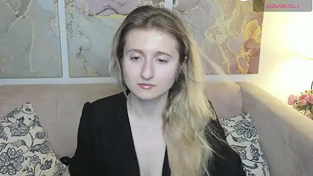 CamillaDreamer online show from May 15, 11:28 am
