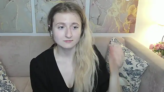 CamillaDreamer online show from May 16, 5:34 pm