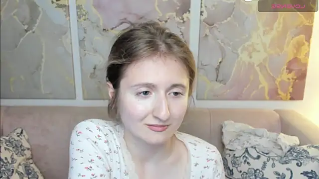 CamillaDreamer online show from May 17, 6:15 pm