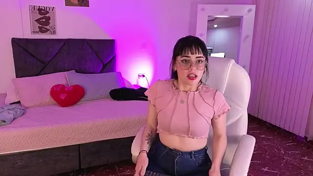 Snapshot of dakota_wrist chatting on September 27, 5:34 am dakota wrist online show from September 27, 5:34 am