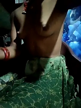 Snapshot of Lona2525 chatting on November 3, 7:37 pm Lona2525 online show from November 3, 7:37 pm