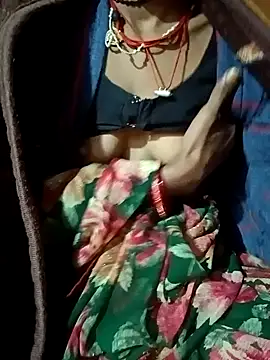 Snapshot of Lona2525 chatting on November 19, 8:20 pm Lona2525 online show from November 19, 8:20 pm