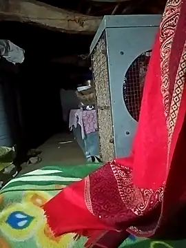 Snapshot of Lona2525 chatting on December 13, 7:53 pm Lona2525 online show from December 13, 7:53 pm