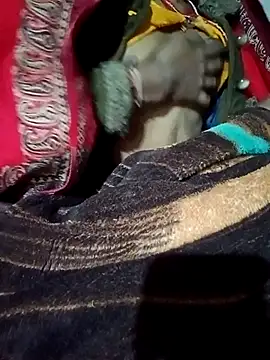 Snapshot of Lona2525 chatting on December 15, 7:29 pm Lona2525 online show from December 15, 7:29 pm