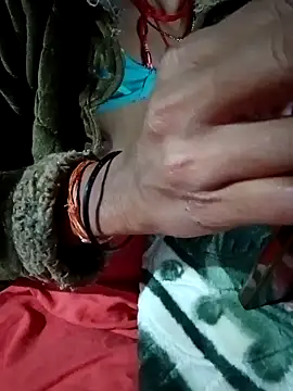 Snapshot of Lona2525 chatting on February 13, 10:17 pm Lona2525 online show from February 13, 10:17 pm